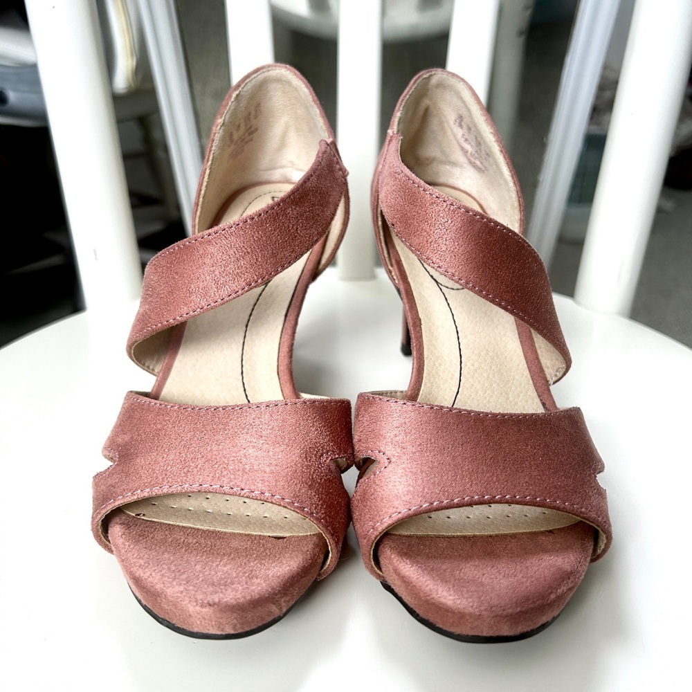 Classy Life Stride Sandal